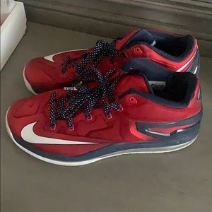 Lebron 11 “Independence Day” Low